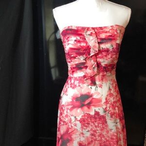 Stunning strapless (optional, see pictures) dress